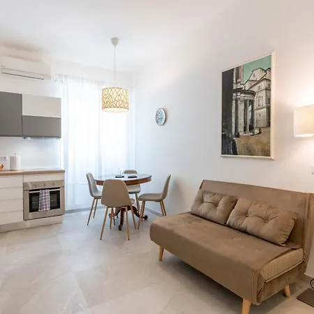 Luxury - Colosseo 10 Min * Rome