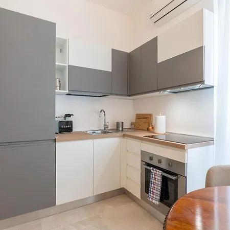 Luxury - Colosseo 10 Min Apartment