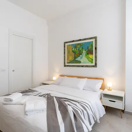 Luxury - Colosseo 10 Min * Rome