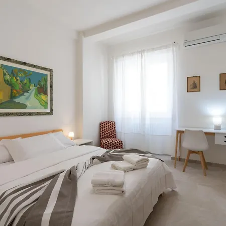Luxury - Colosseo 10 Min Apartment Rome